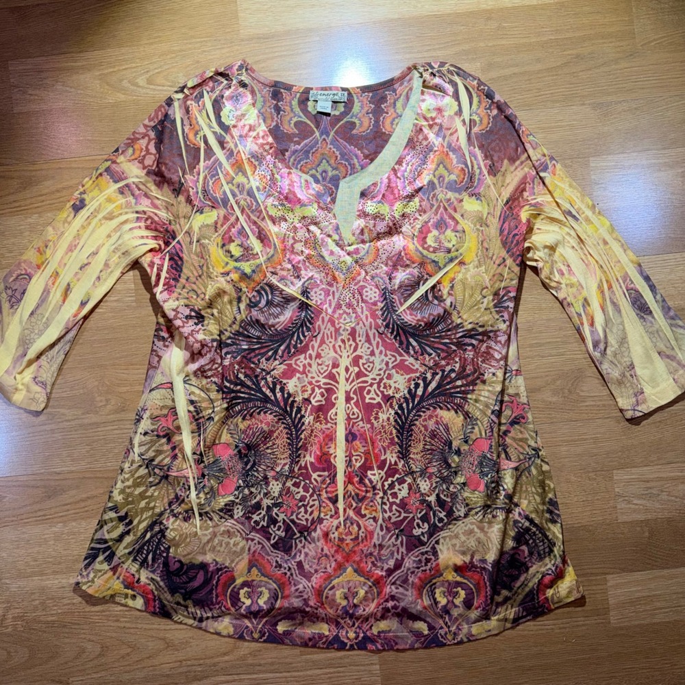 Energe World Wear Womens 1X Paisley Print Studded V-Neck 3/4 Sleeve Tunic Top